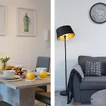 Aura Retreat With Free Parking